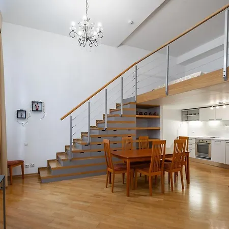 דירה Amazing Loft In The Heart Of The Old Town